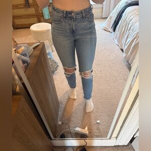 American Eagle Mom Jean Size 4